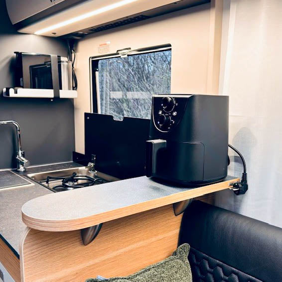 Tablette de rangement pour les modèles Adria DL et DC à partir de 2021 avec Face to Face