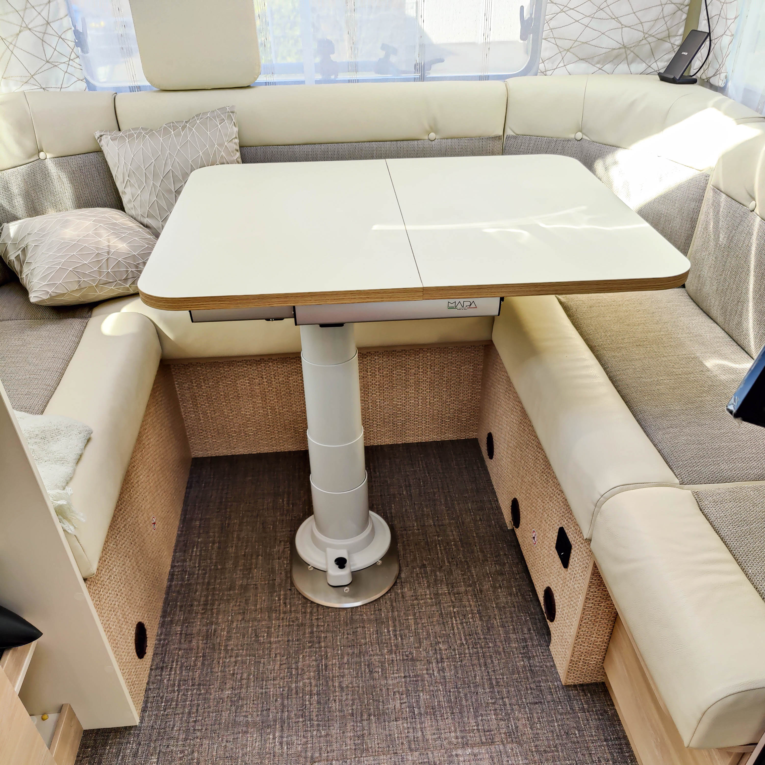 Piètement de table Nuova Mapa avec colonne réglable en hauteur pour plateaux rabattables