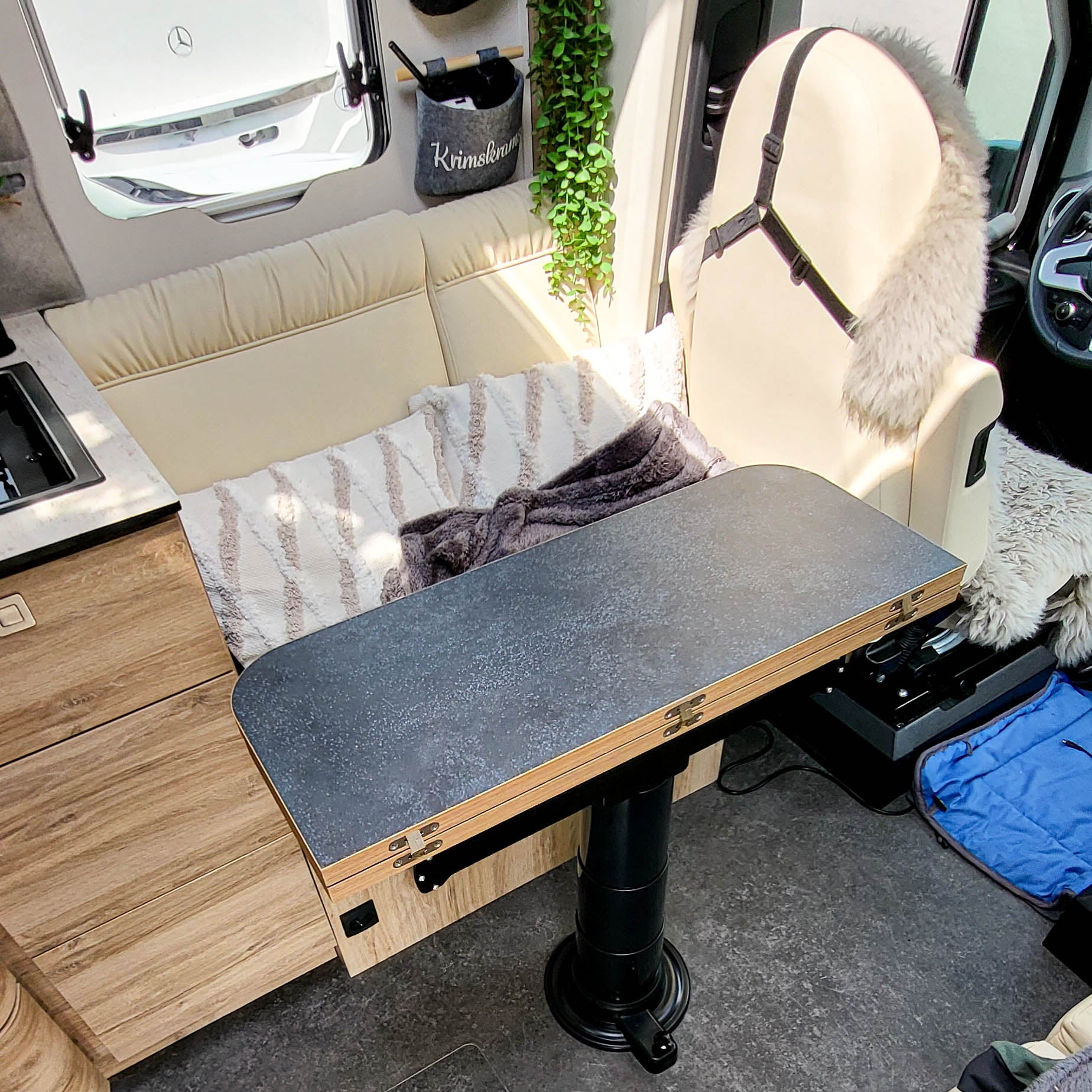 Piètement de table Nuova Mapa avec colonne réglable en hauteur pour plateaux rabattables