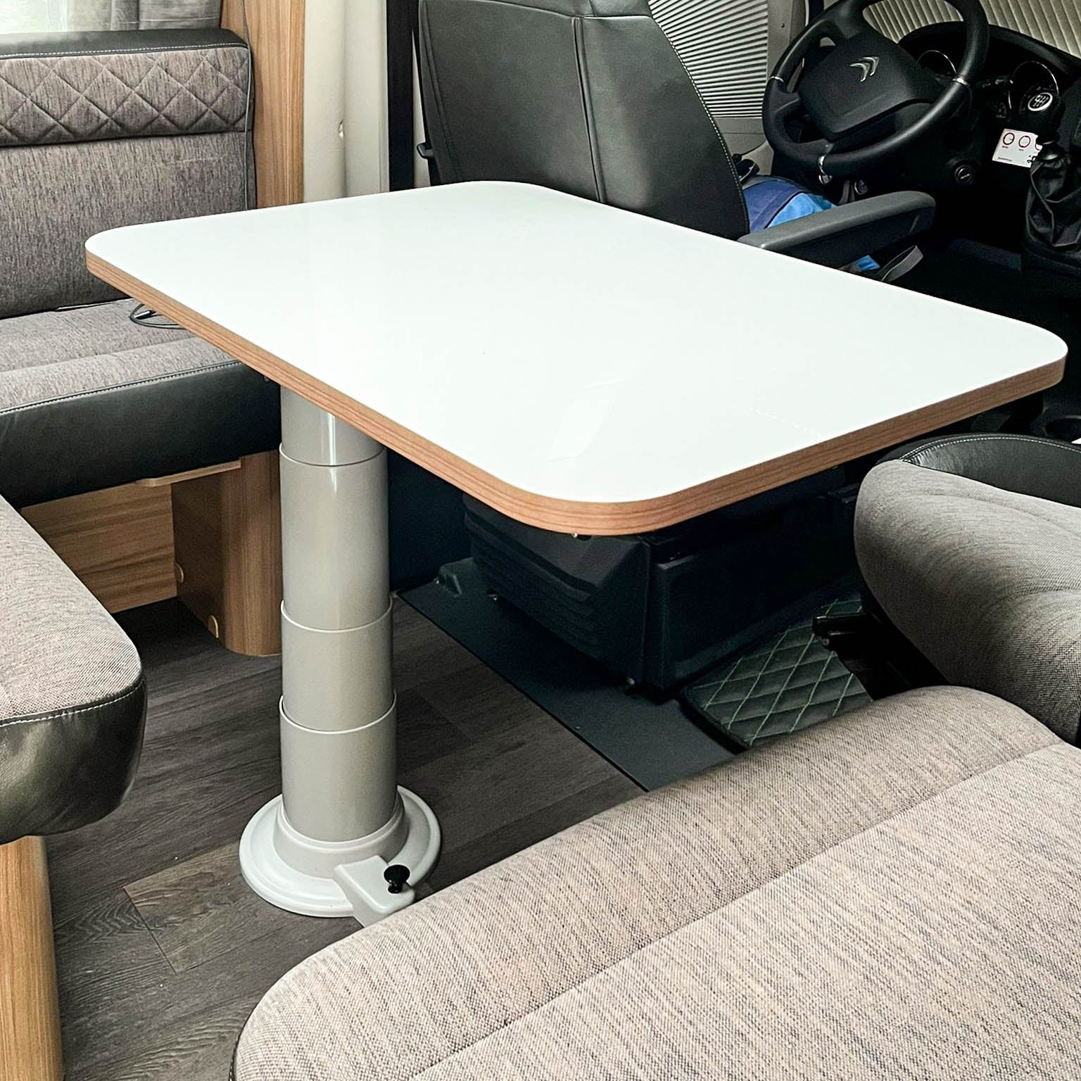 Piètement de table Nuova Mapa avec colonne réglable en hauteur pour plateaux de table classiques