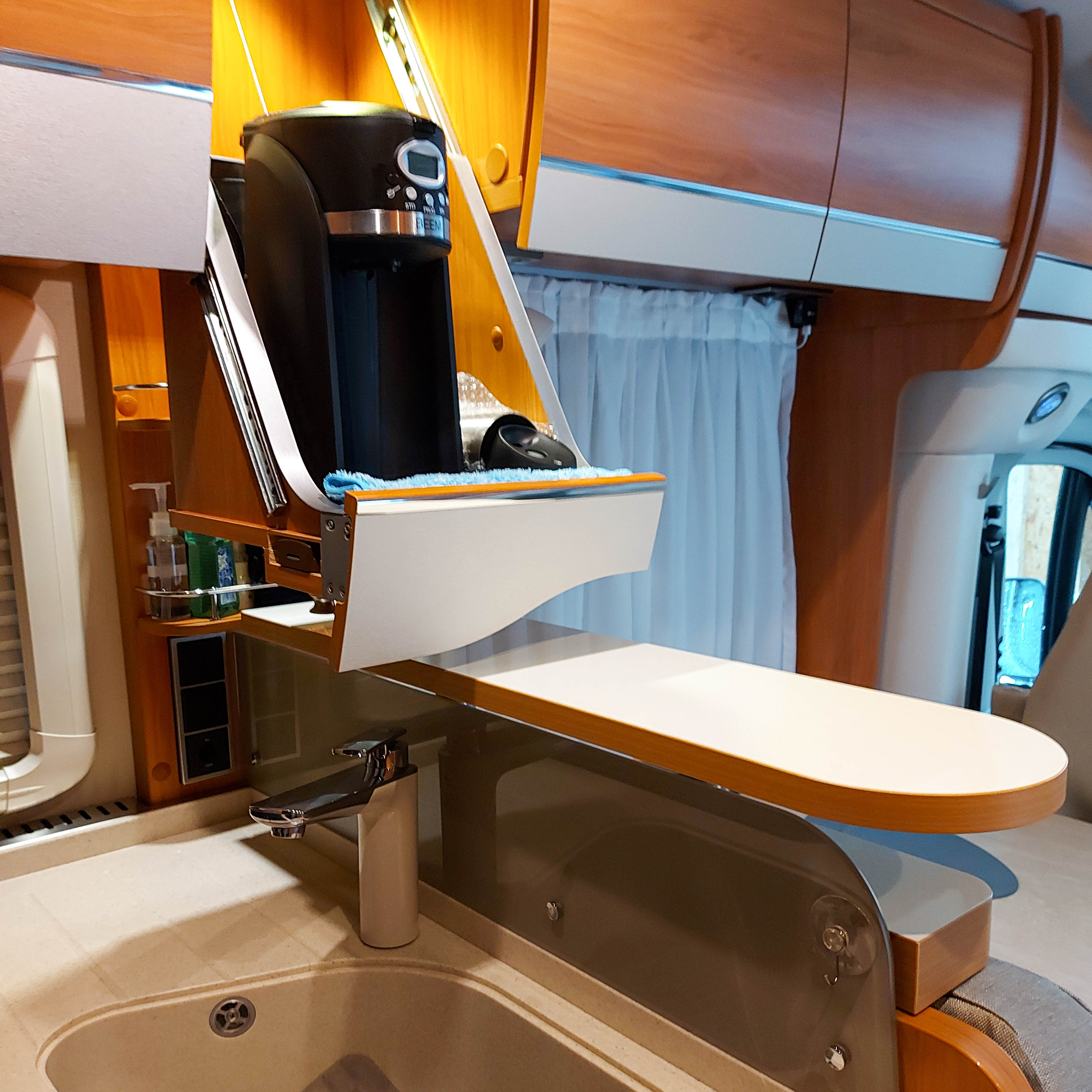 Tablette de rangement en 2 parties pour les modèles Hymer SL et GL