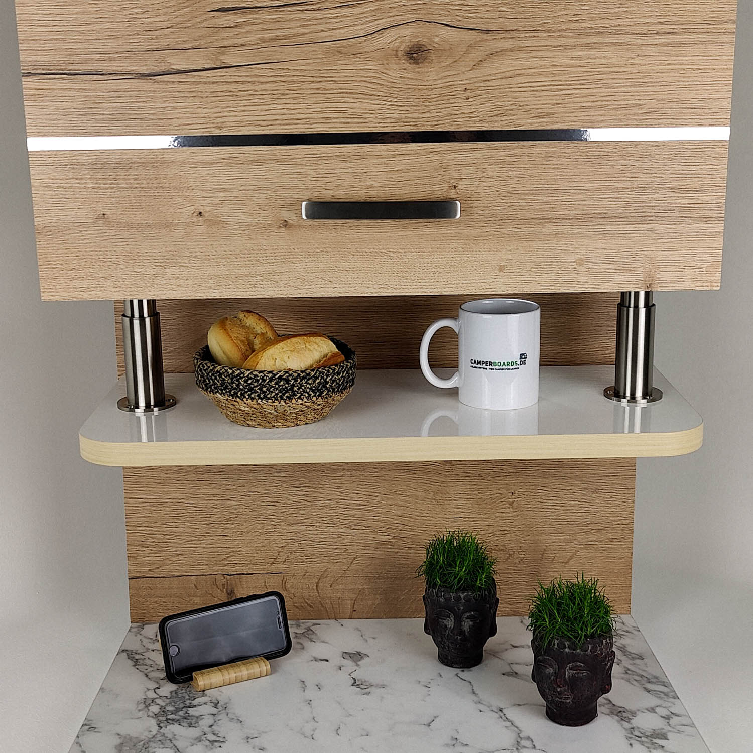 #couleur_blanc brillant avec chant en érable clair