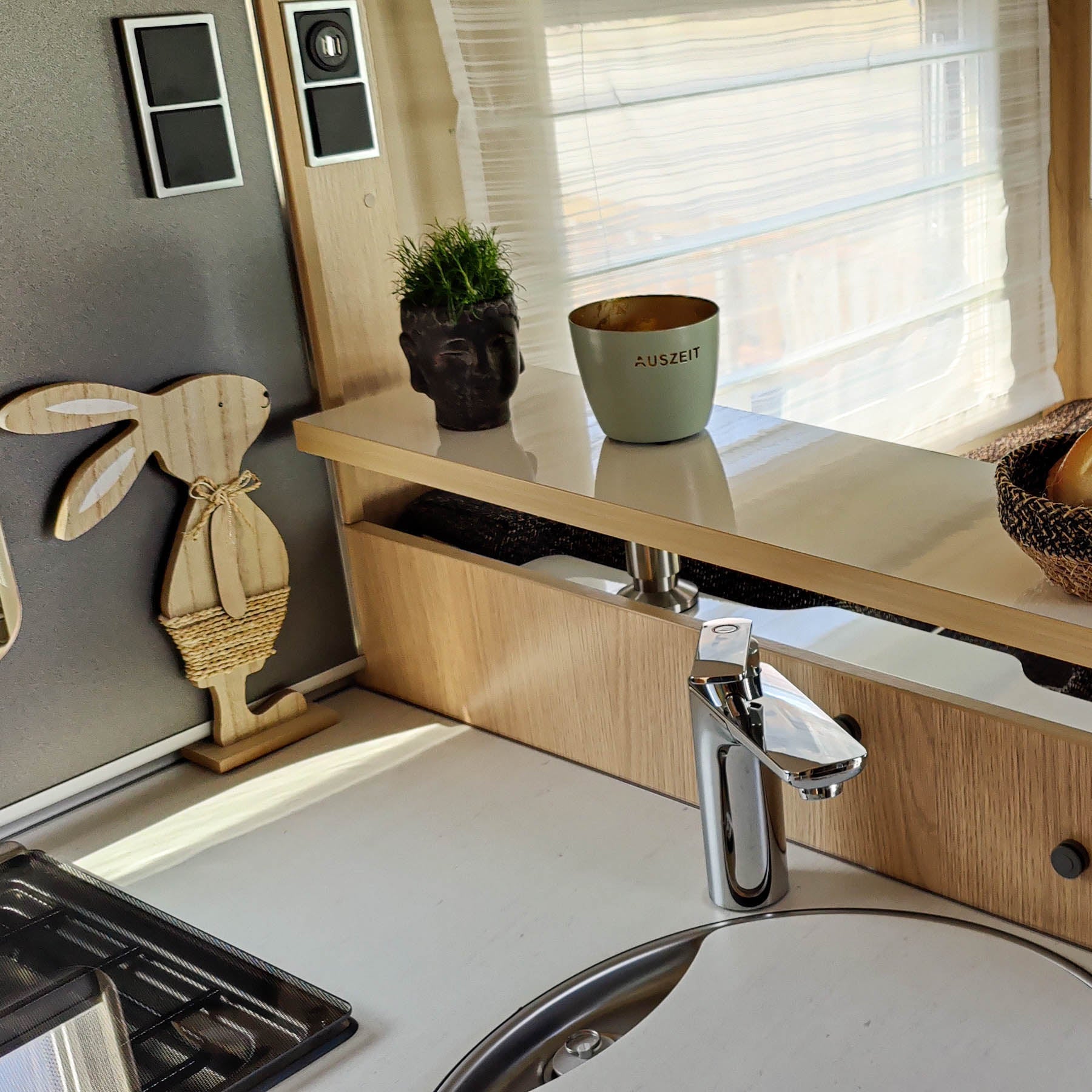 Tablette de rangement en 2 parties pour les modèles Hymer