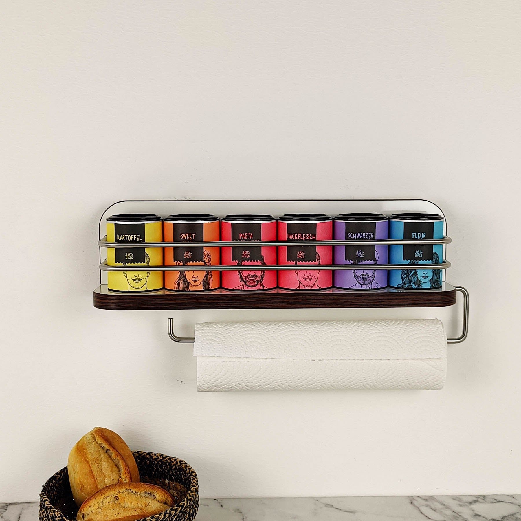 #couleur_blanc_brillant avec bord en wengé classique et rampe en acier inoxydable