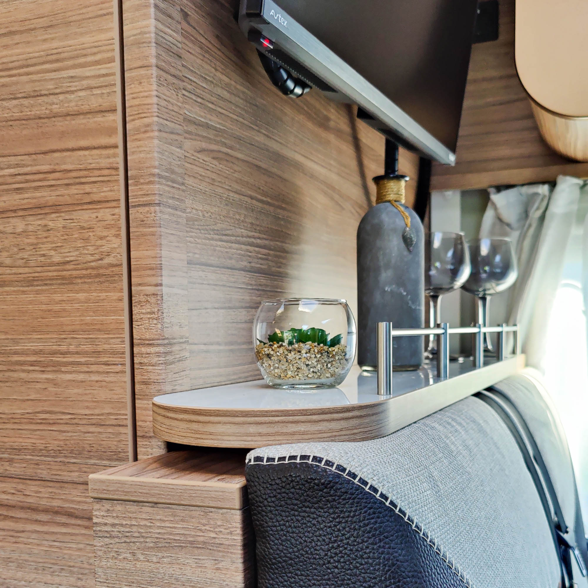 Variante de couleur cerise havane pour Knaus