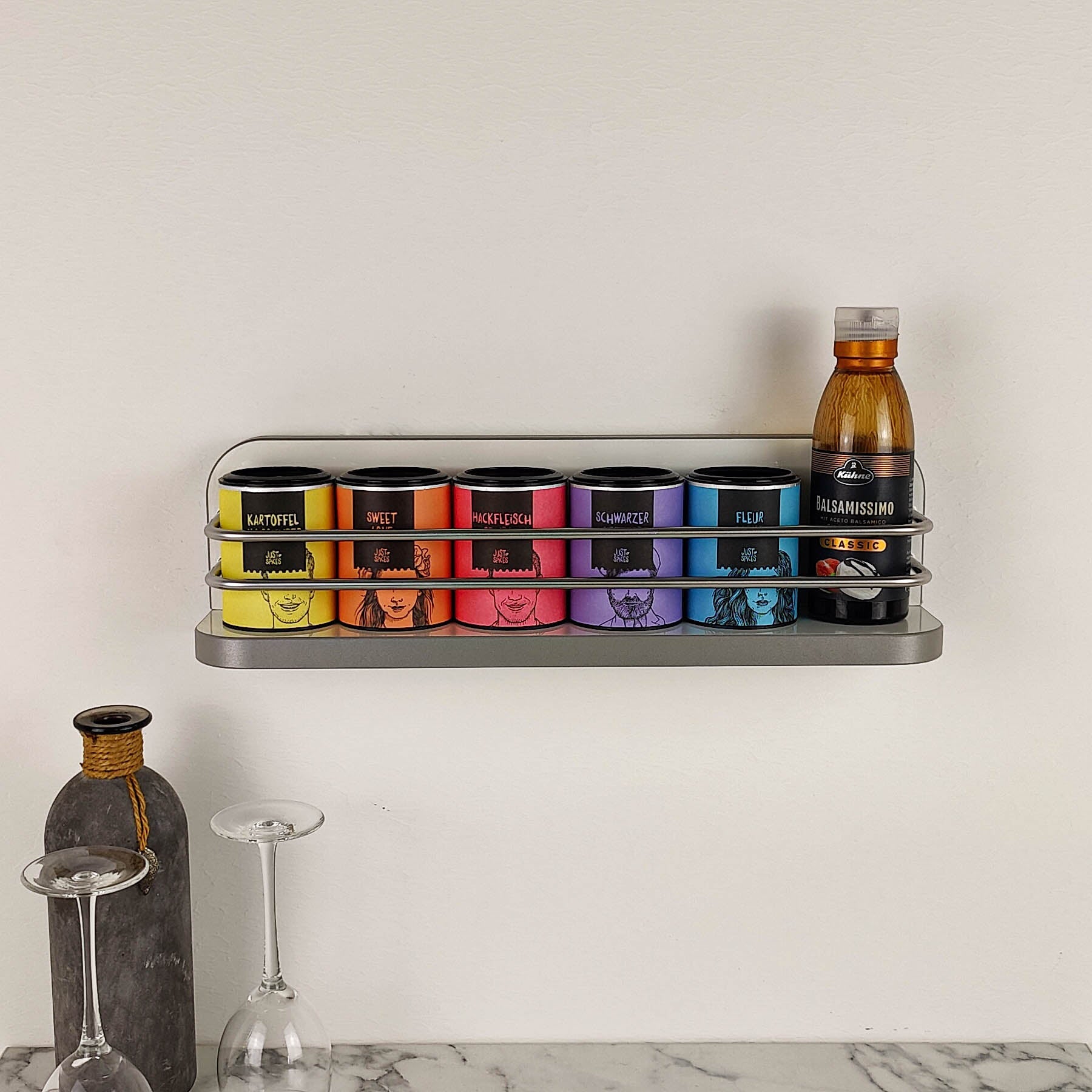 #couleur_blanc_brillant_avec_chant_gris/anthracite_et_rail_inox