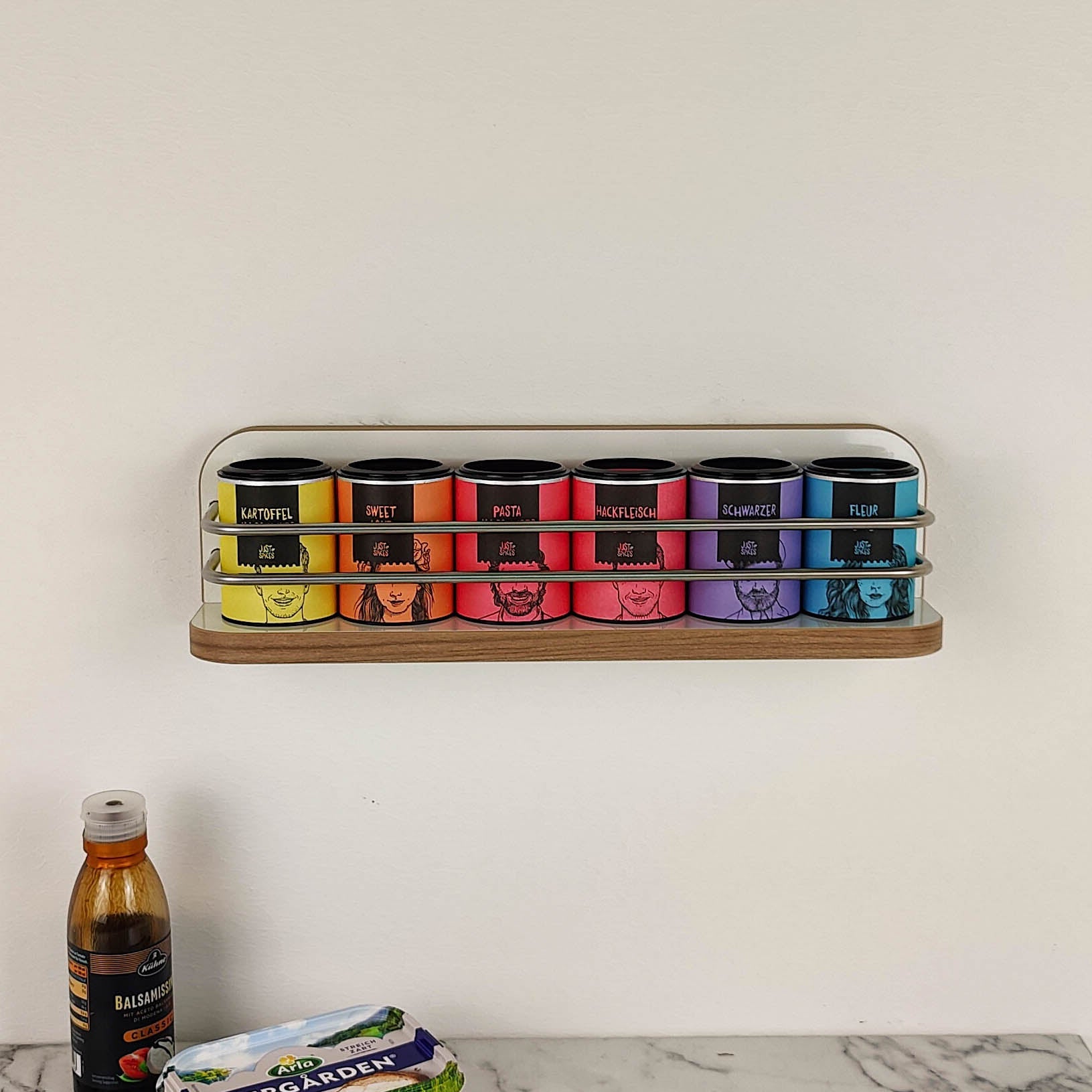 #couleur_blanc_brillant_avec_chant_cerise/havane_et_rail_inox