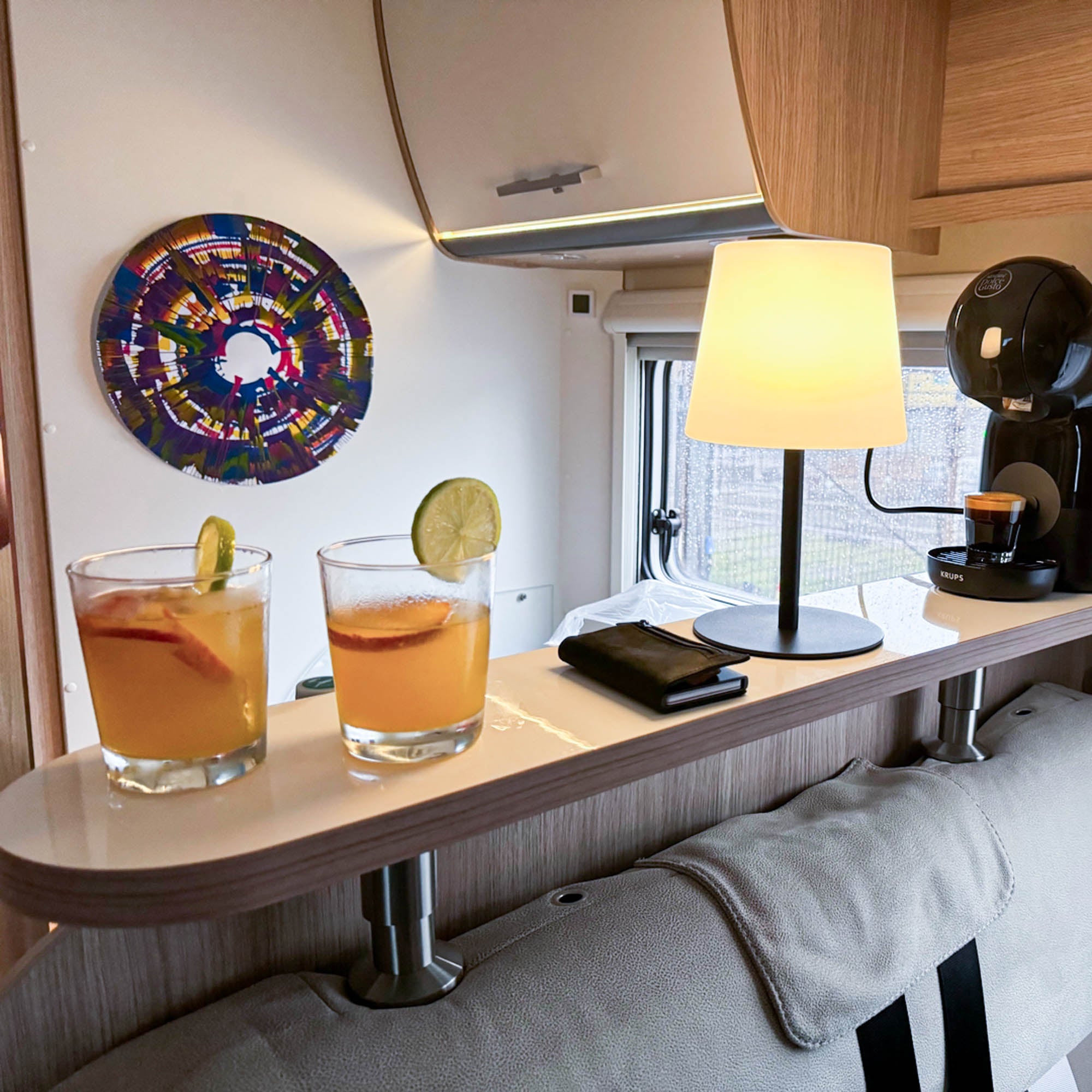 Tablette de rangement au lieu de l'appui-tête pour Sunlight KH