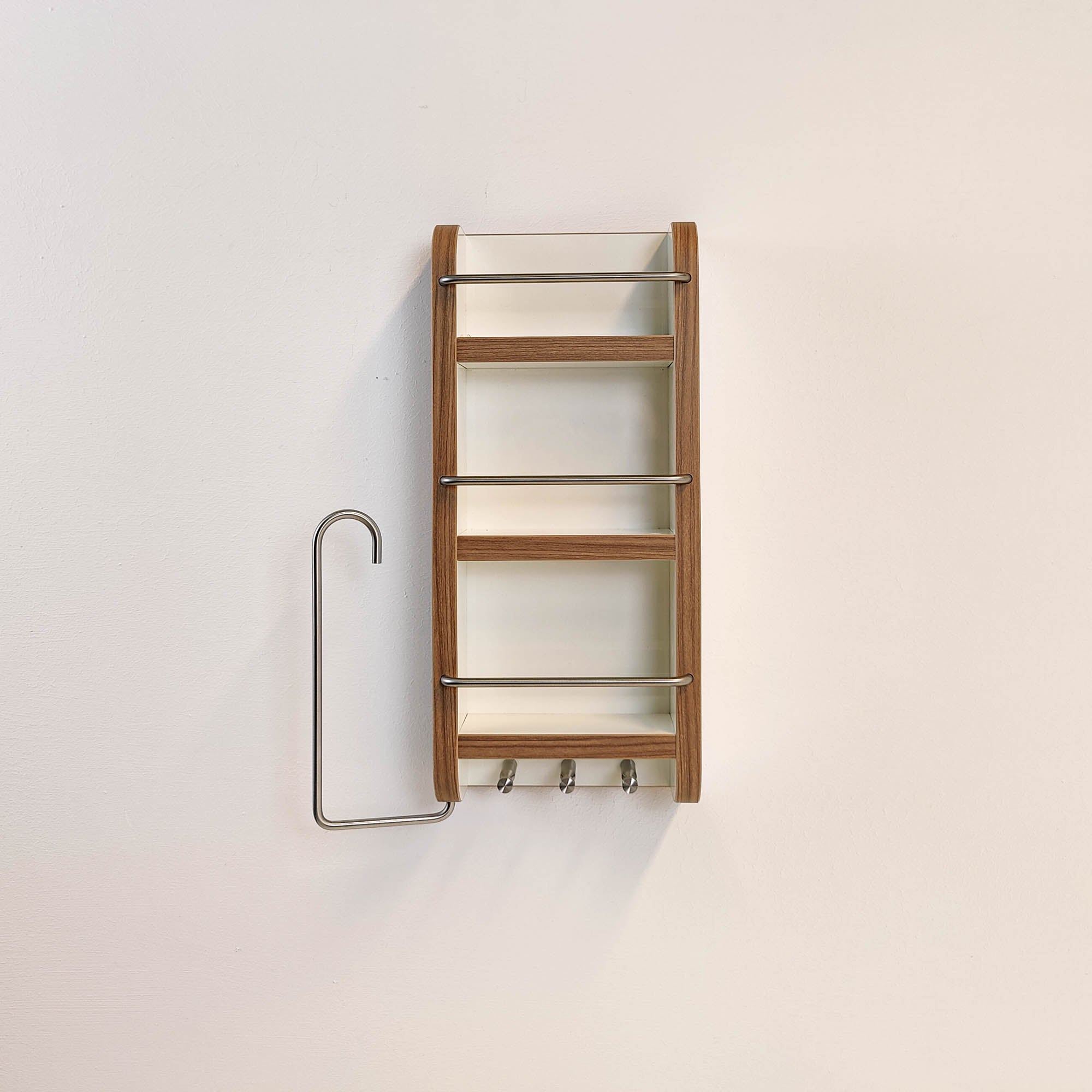 #couleur_blanc_brillant avec bord en cerise/havane