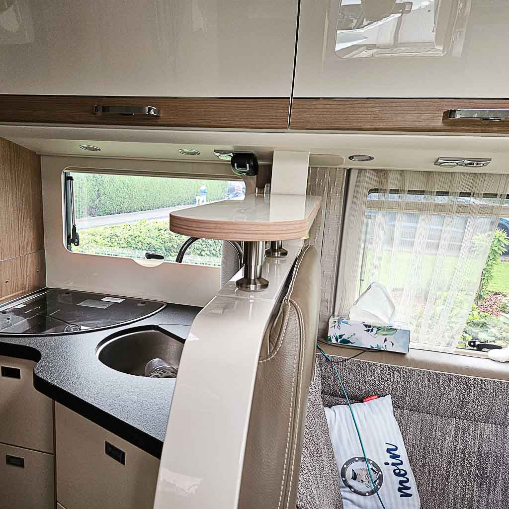 Tablette de rangement pour Carthago à partir de l'année modèle 2023