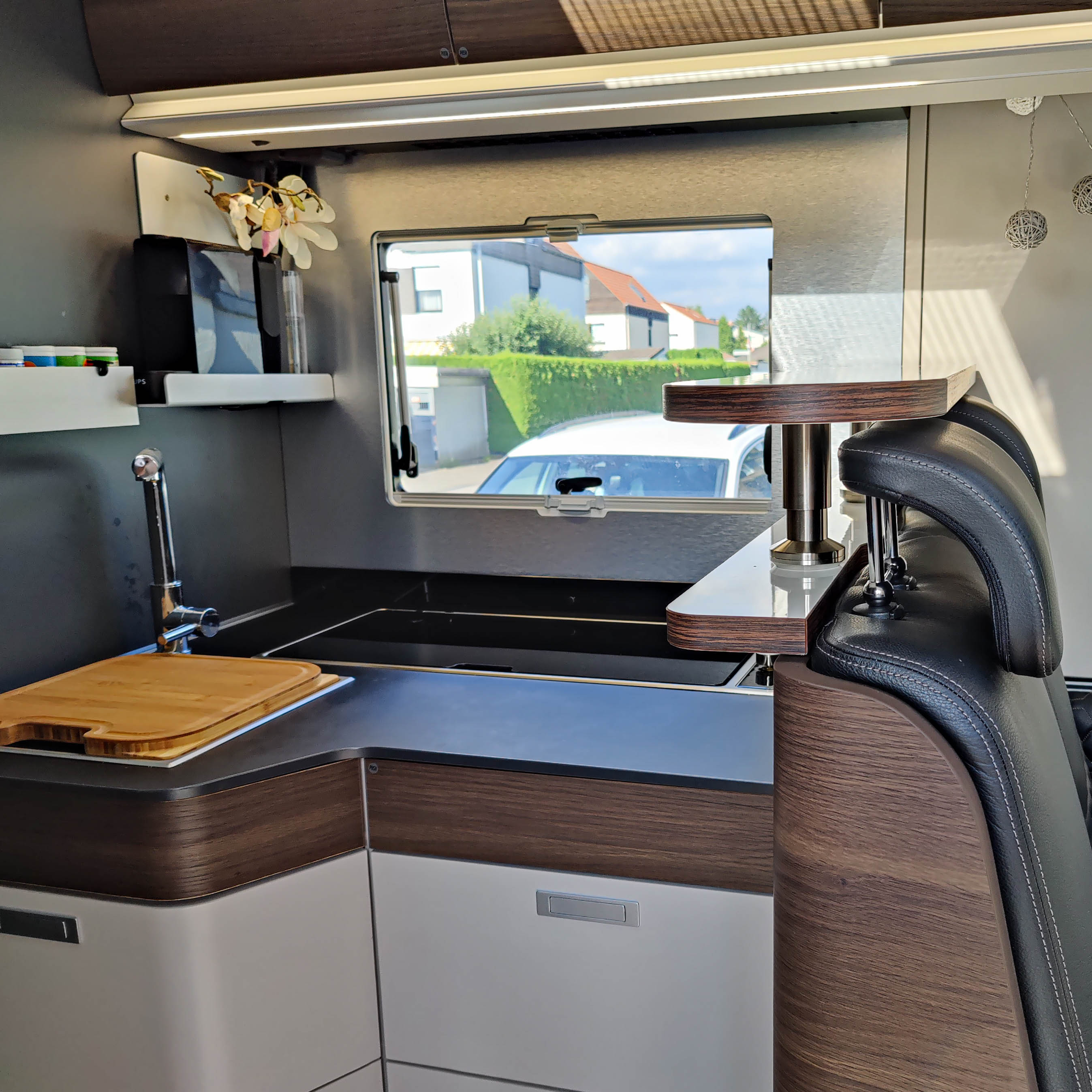 Tablette de rangement en 2 parties pour les modèles Adria à partir de 2021