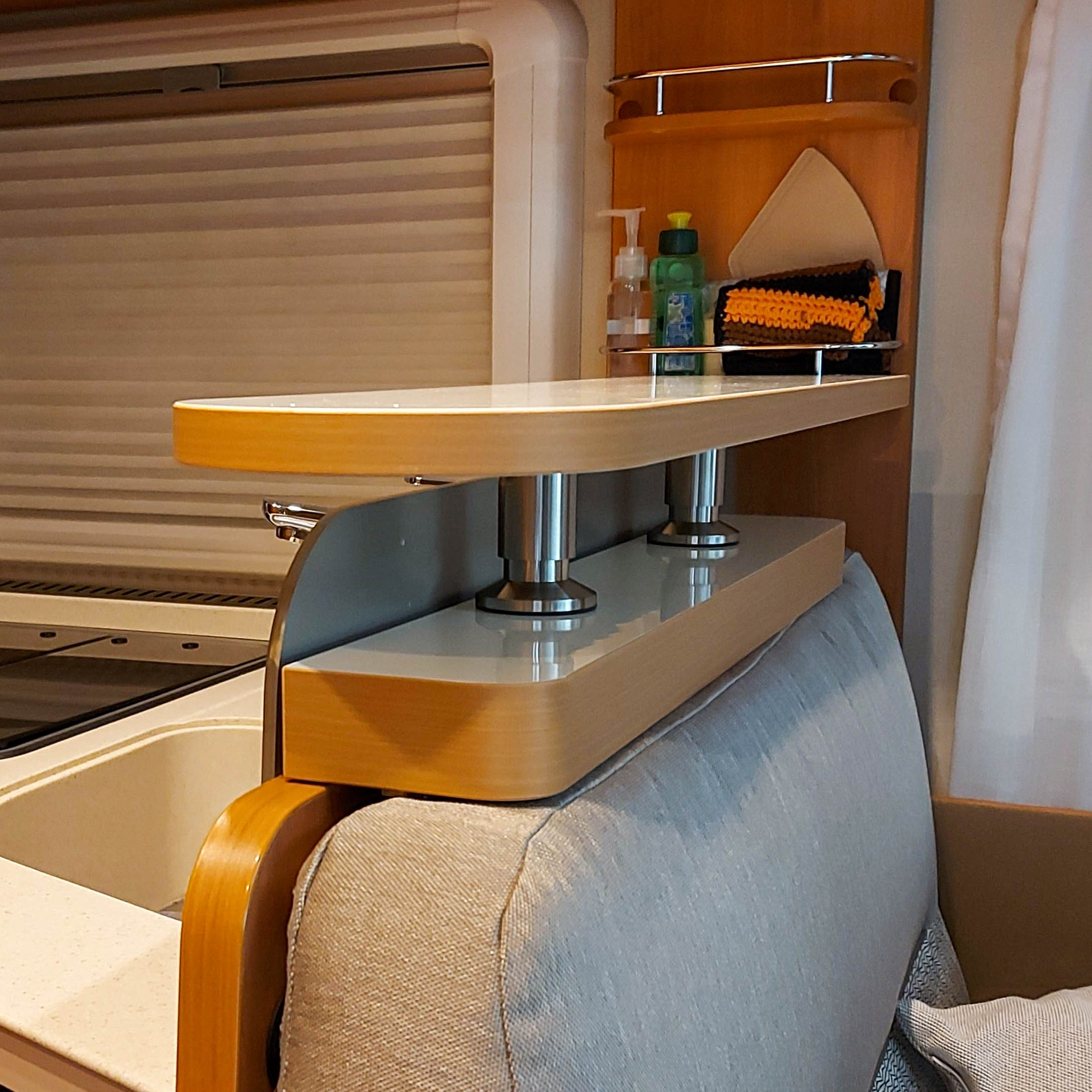 Tablette de rangement en 2 parties pour les modèles Hymer SL et GL