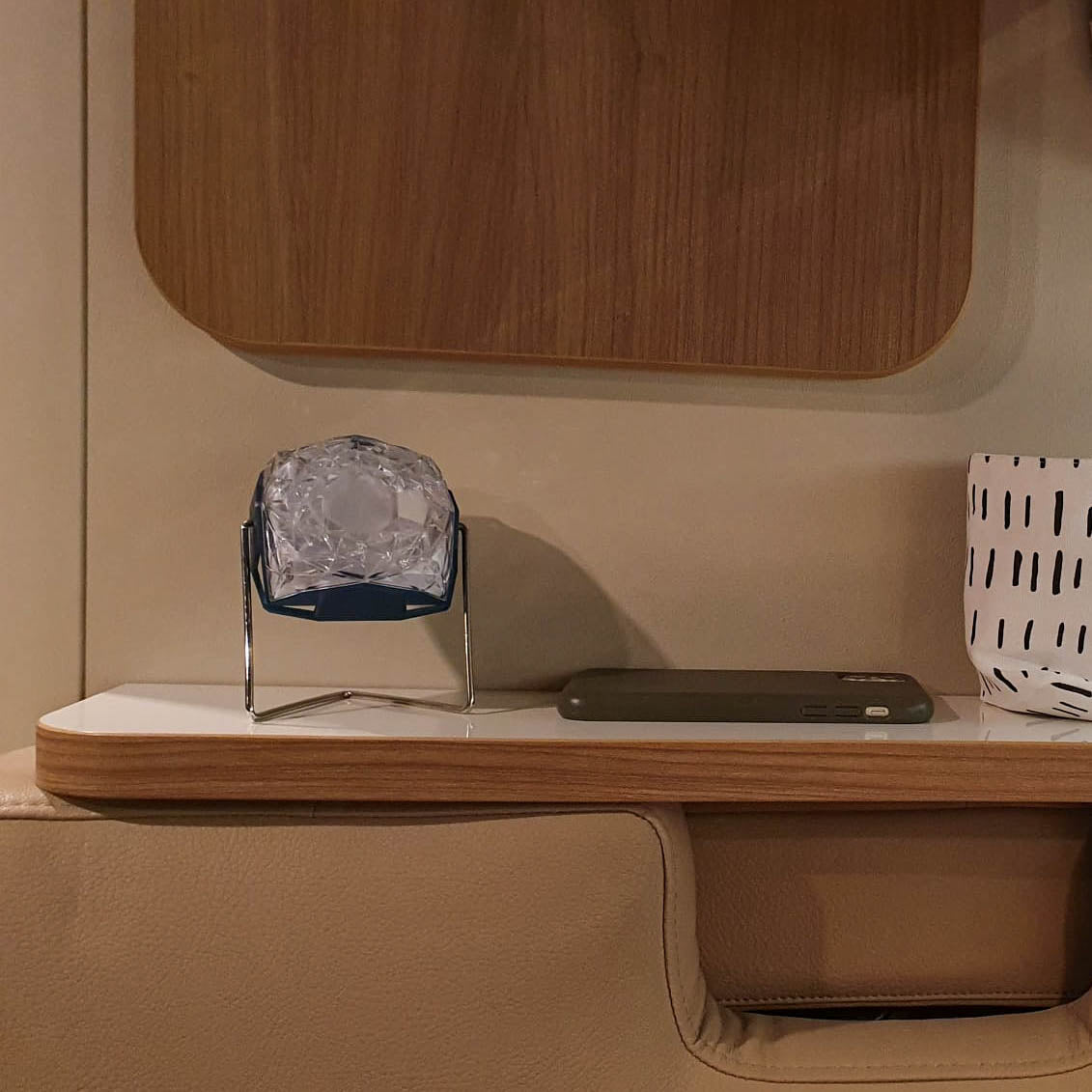 Tablette de rangement pour Adria Twin Fourgon jusqu'à 2018