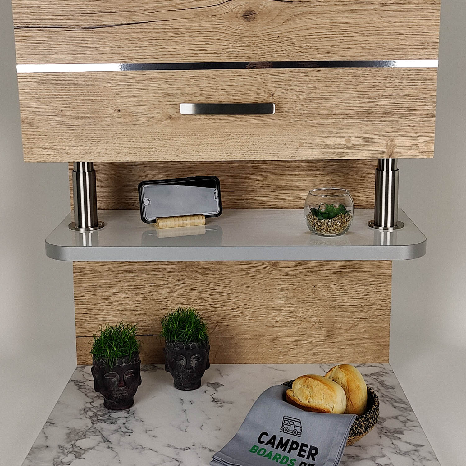 #couleur_blanc brillant avec bord en gris/anthracite