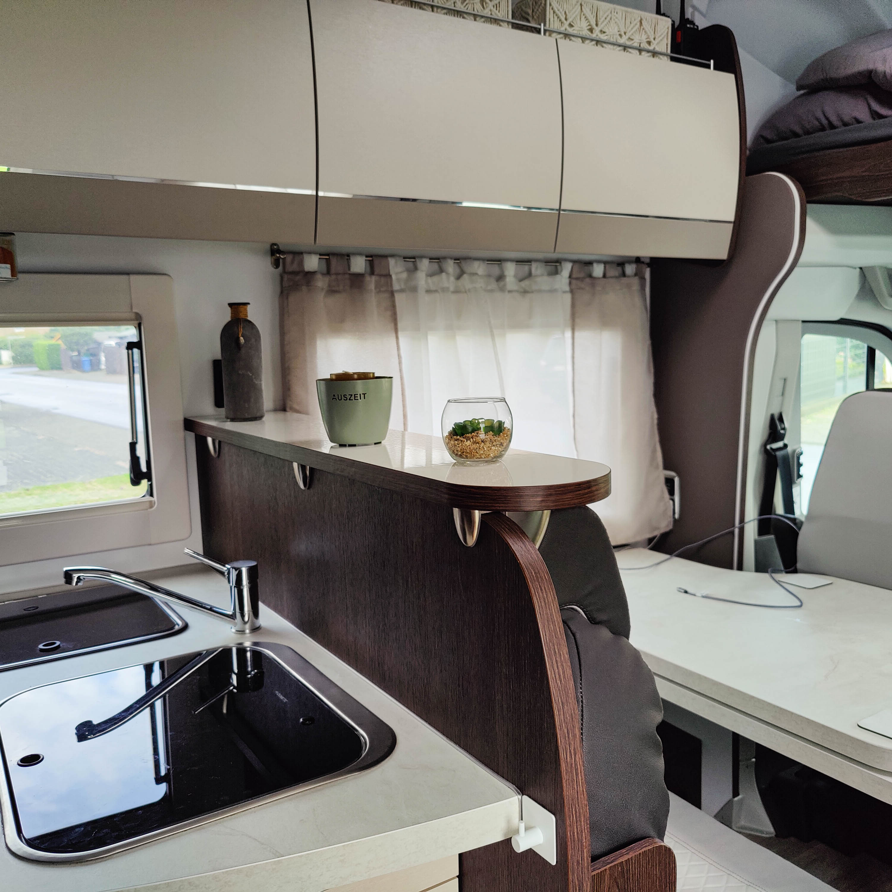 Tablette de rangement pour camping-cars Benimar