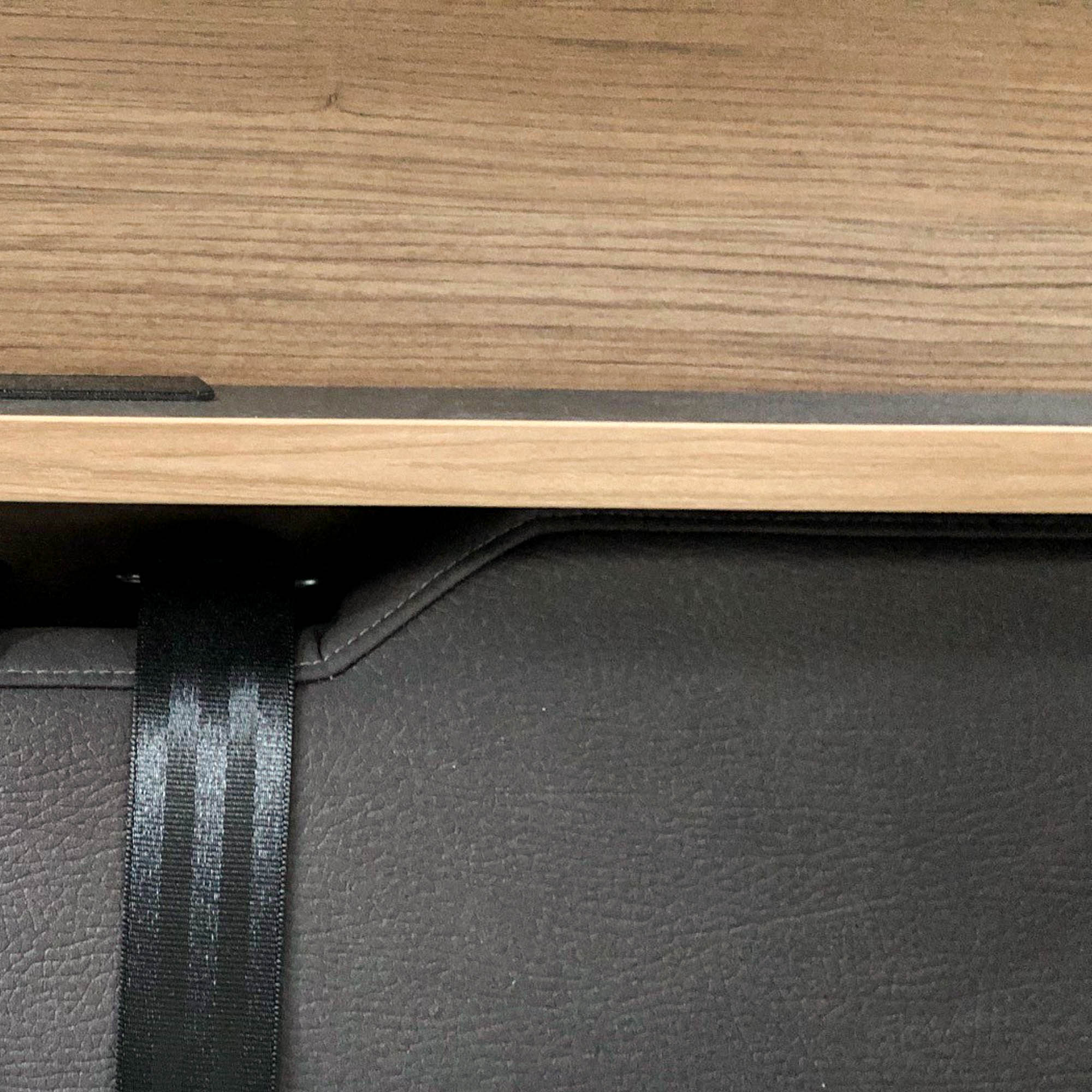 Tablette de rangement pour Knaus Vansation sur base Peugeot