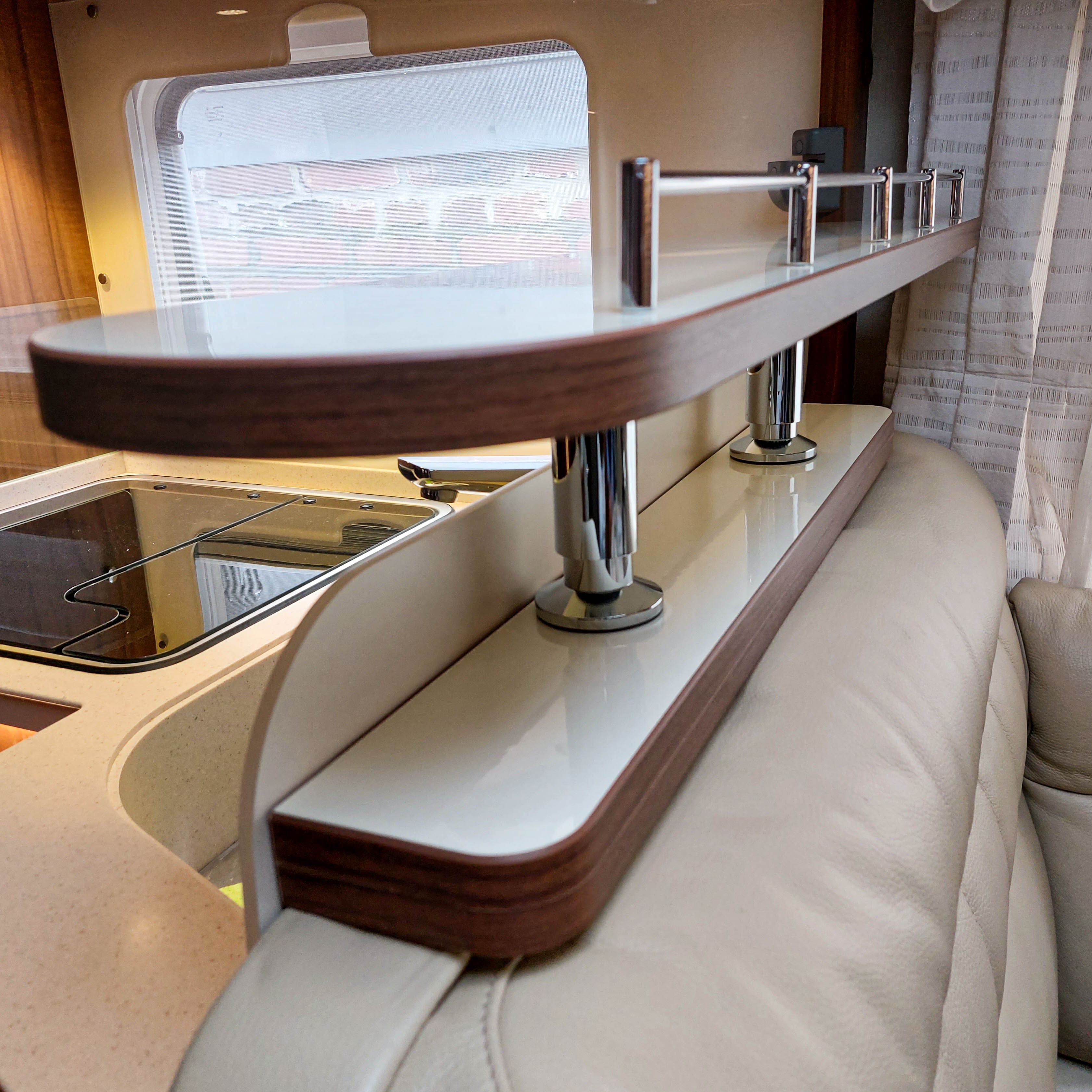 Tablette de rangement en 2 parties pour les modèles Hymer SL et GL