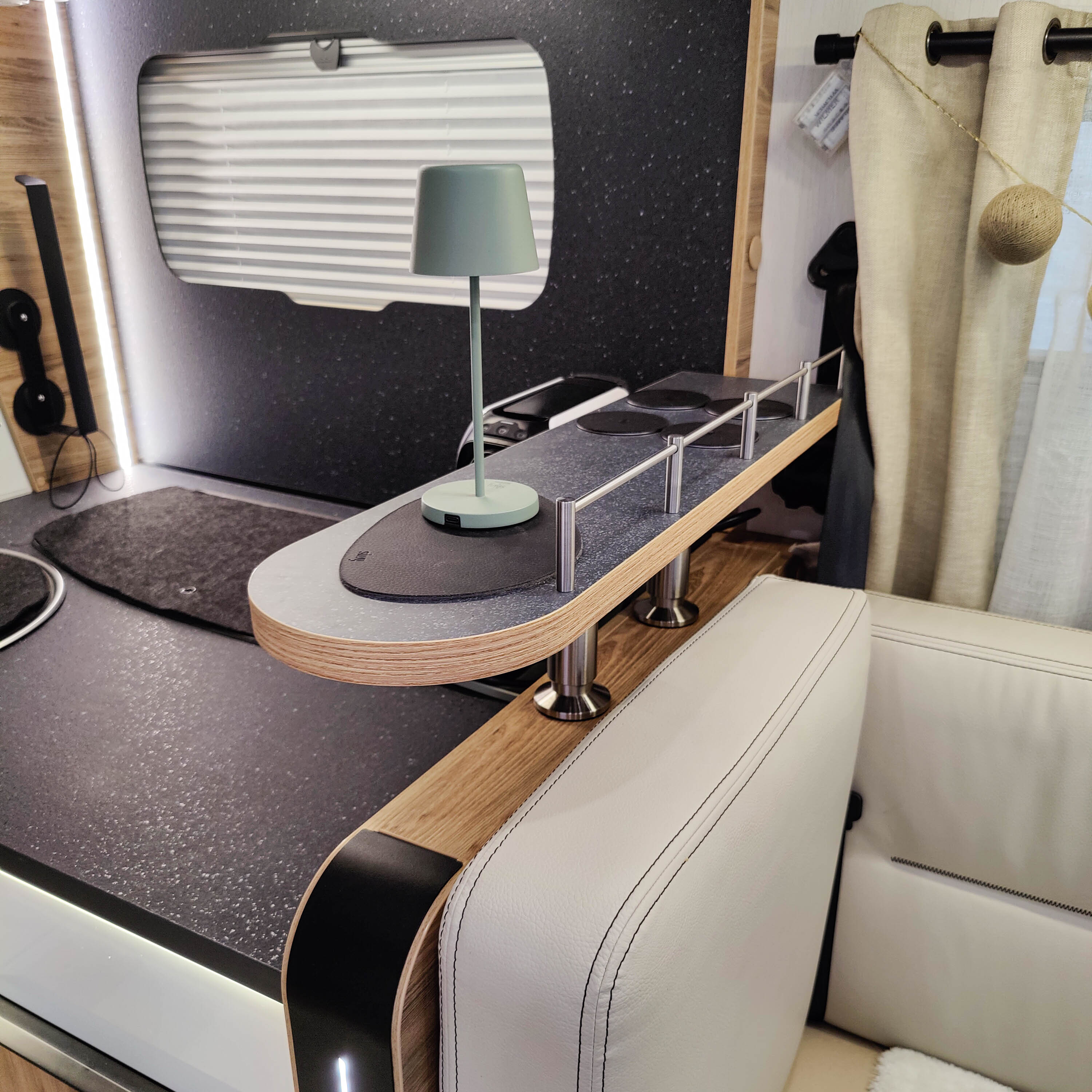 Tablette de rangement pour les modèles Pilote à partir de 2019