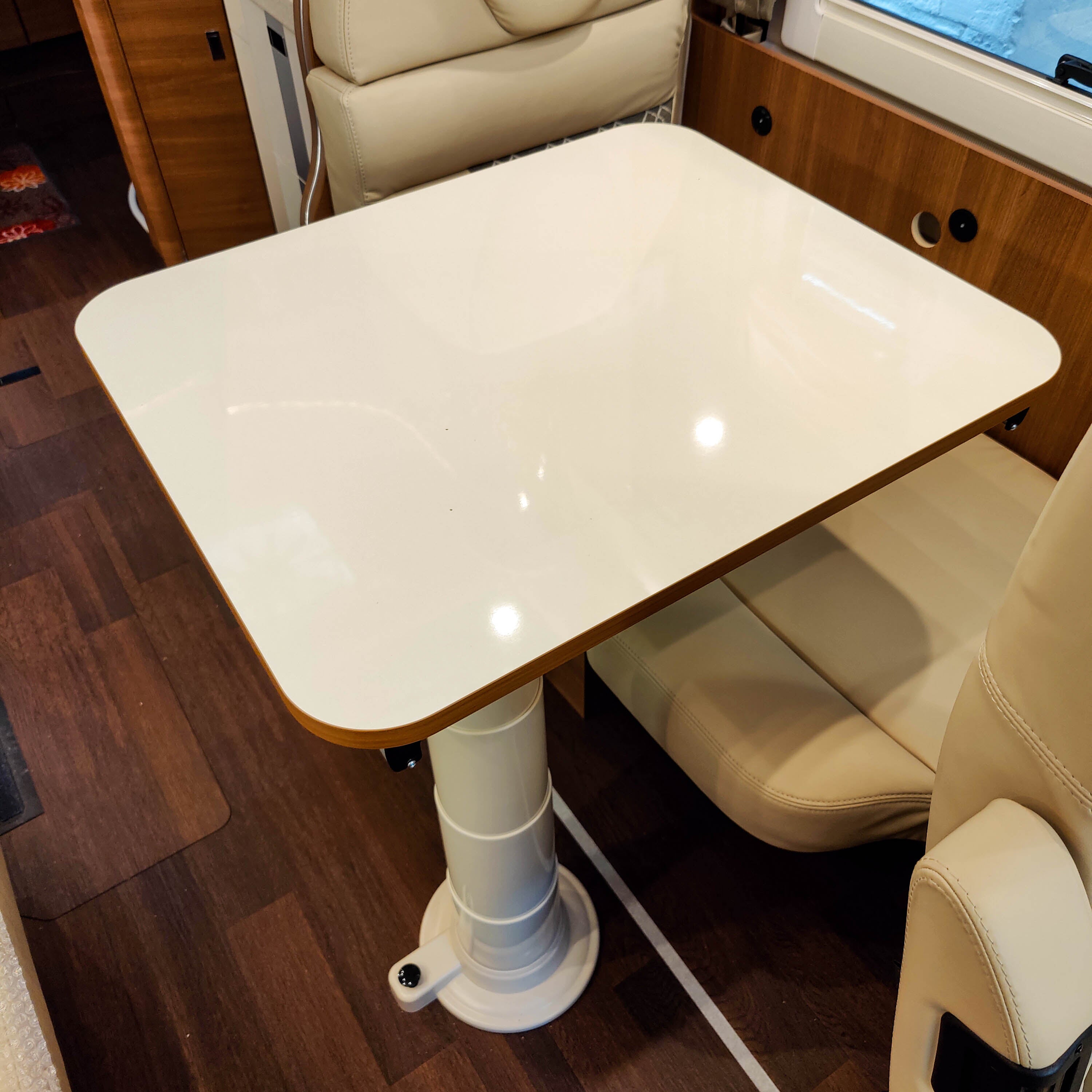 Piètement de table Nuova Mapa avec colonne réglable en hauteur pour plateaux de table classiques