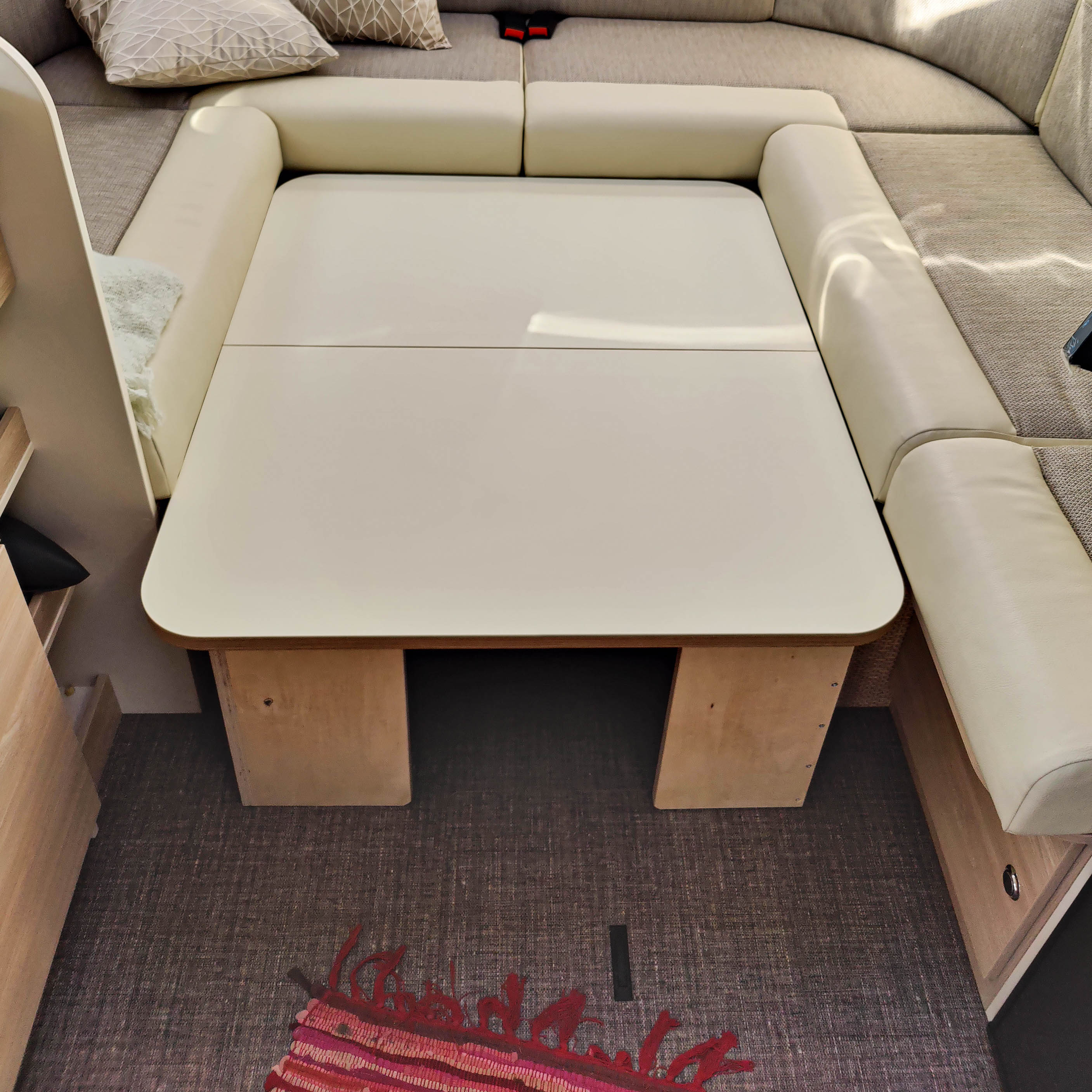 Support de lit en L pour camping-car, caravane et campeur en kit de 4 pièces