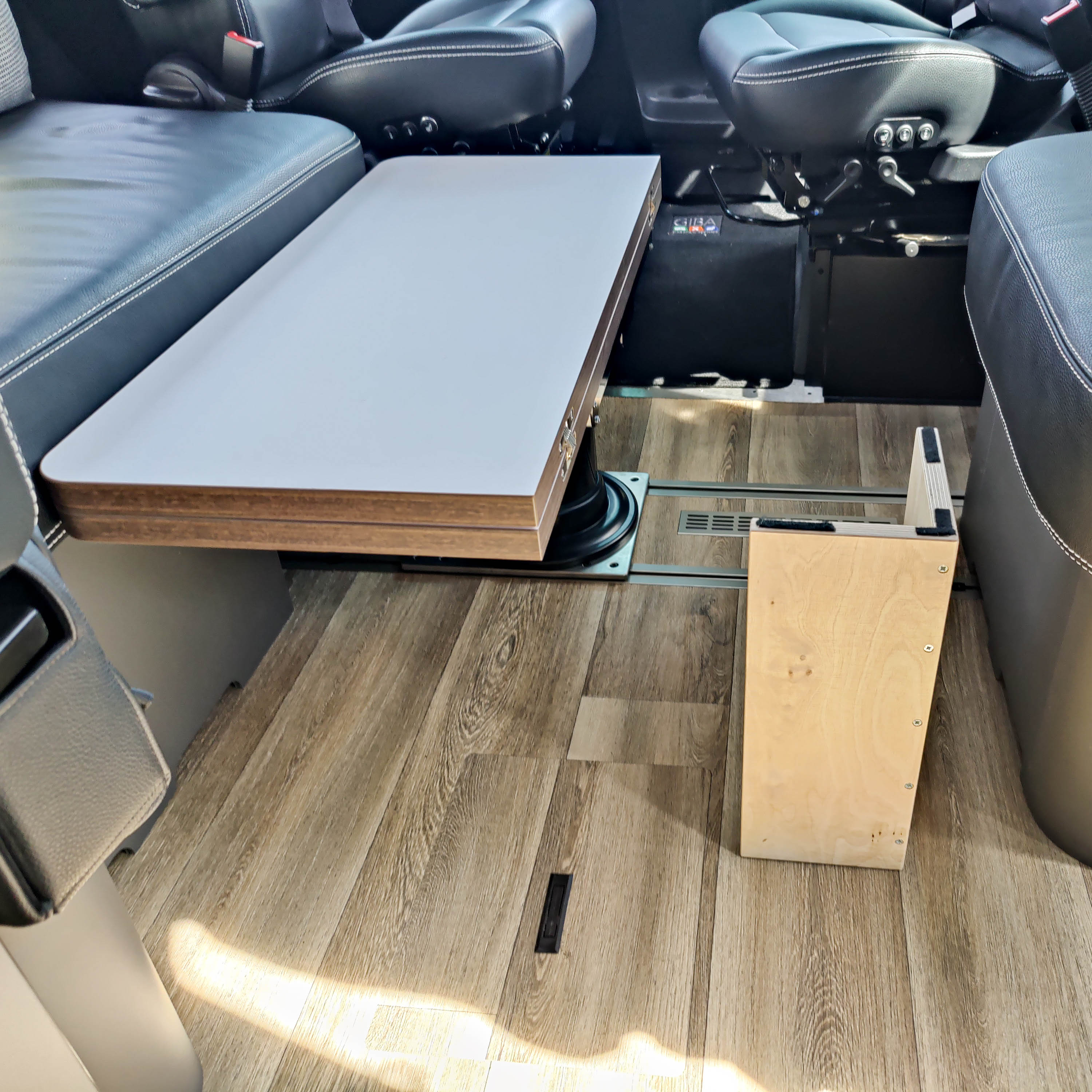 Support de lit en L pour camping-car, caravane et campeur en kit de 4 pièces